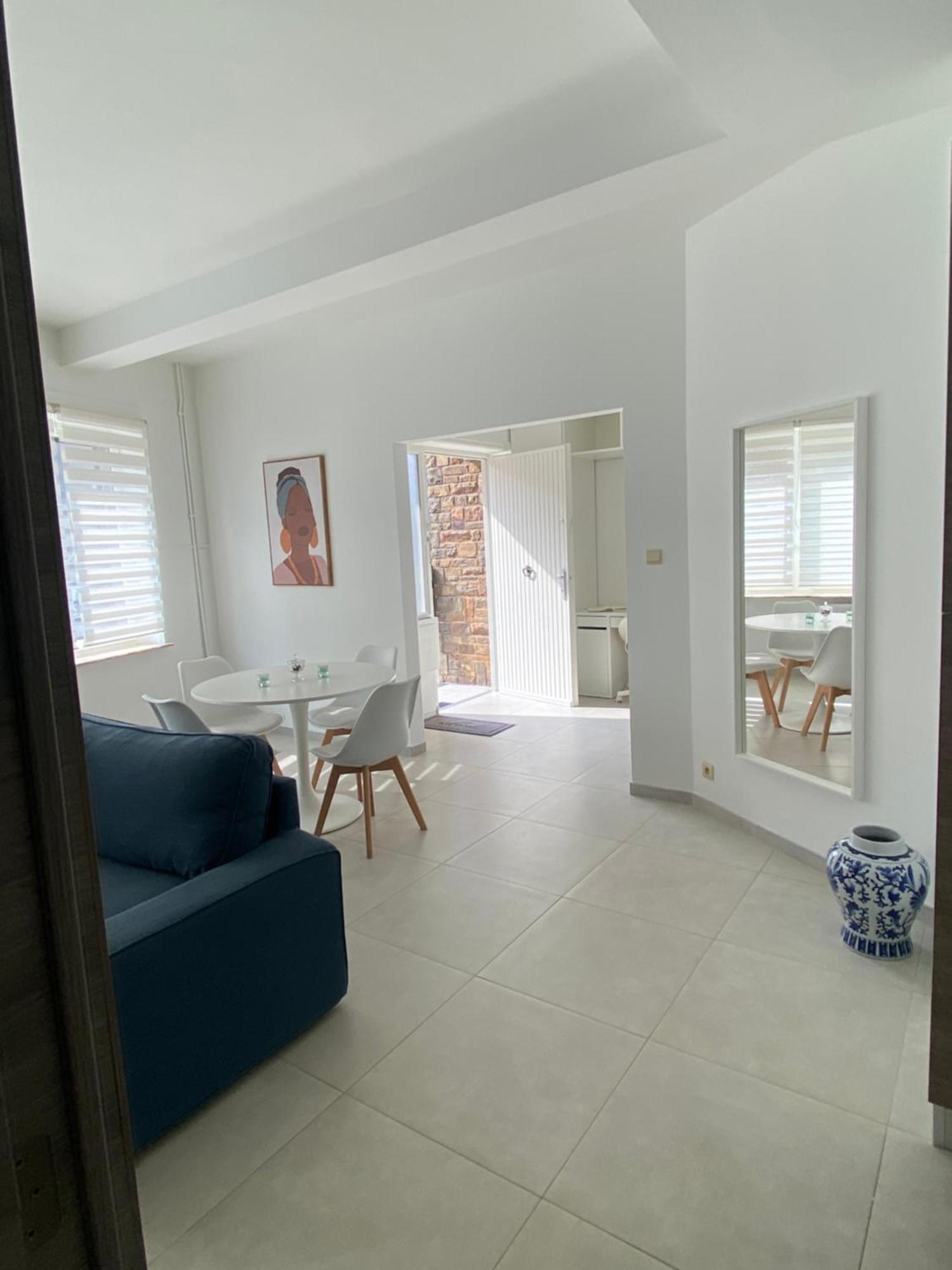 1-E Superbe Appartement Lumineux Charleroi Exteriér fotografie