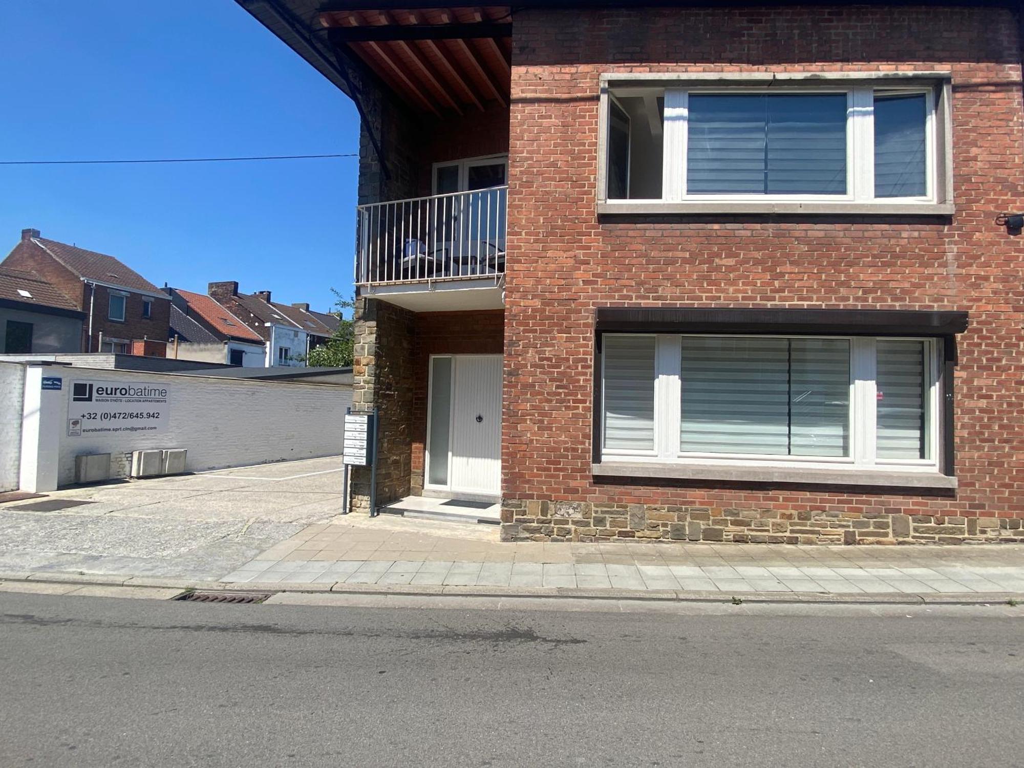 1-E Superbe Appartement Lumineux Charleroi Exteriér fotografie